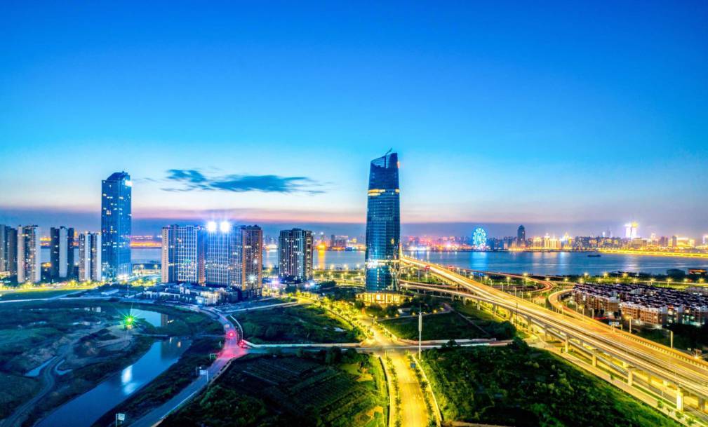 江西首個(gè)過(guò)百億元城區(qū)誕生,南昌的&ldquo;土豪區(qū)&rdquo;竟然不是紅谷灘和九龍湖?_財(cái)經(jīng)_網(wǎng)