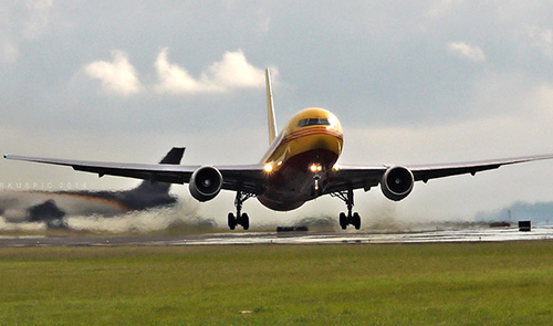 新手賣家必讀 亞馬遜FBA頭程物流與普通倉儲服務(wù)選擇指南